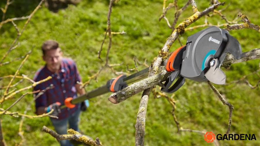 AVEC QUEL MATÉRIEL COUPEZ-VOUS VOTRE JARDIN ?