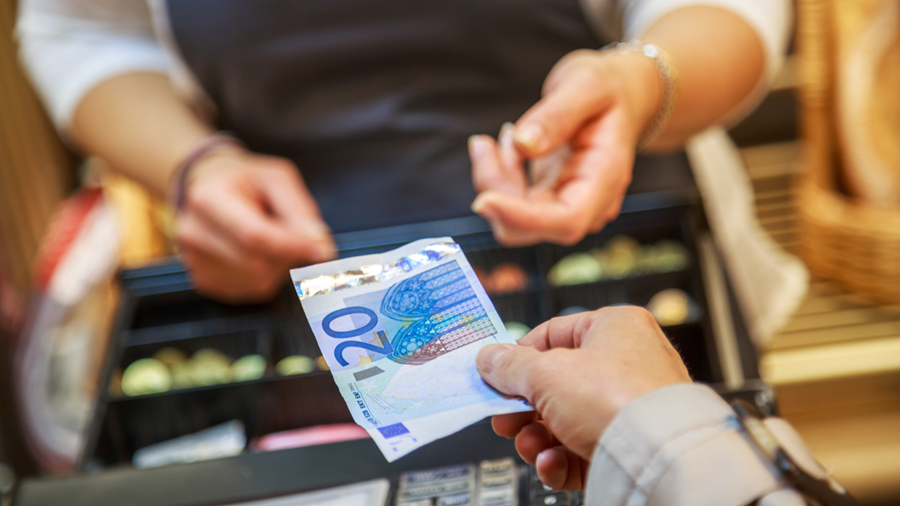 Binnenkort geen 'pin only'-winkels meer?