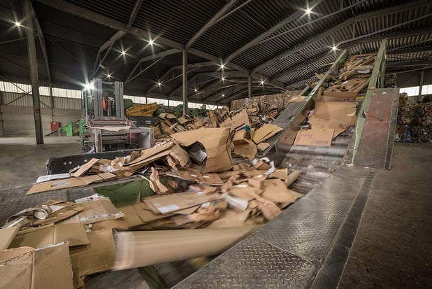 Laat uw papier- en kartonafval recycleren door CVB Ecologistics