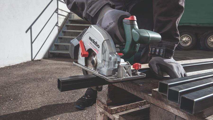 Une coupe rapide et précise, sans étincelles ni bavures