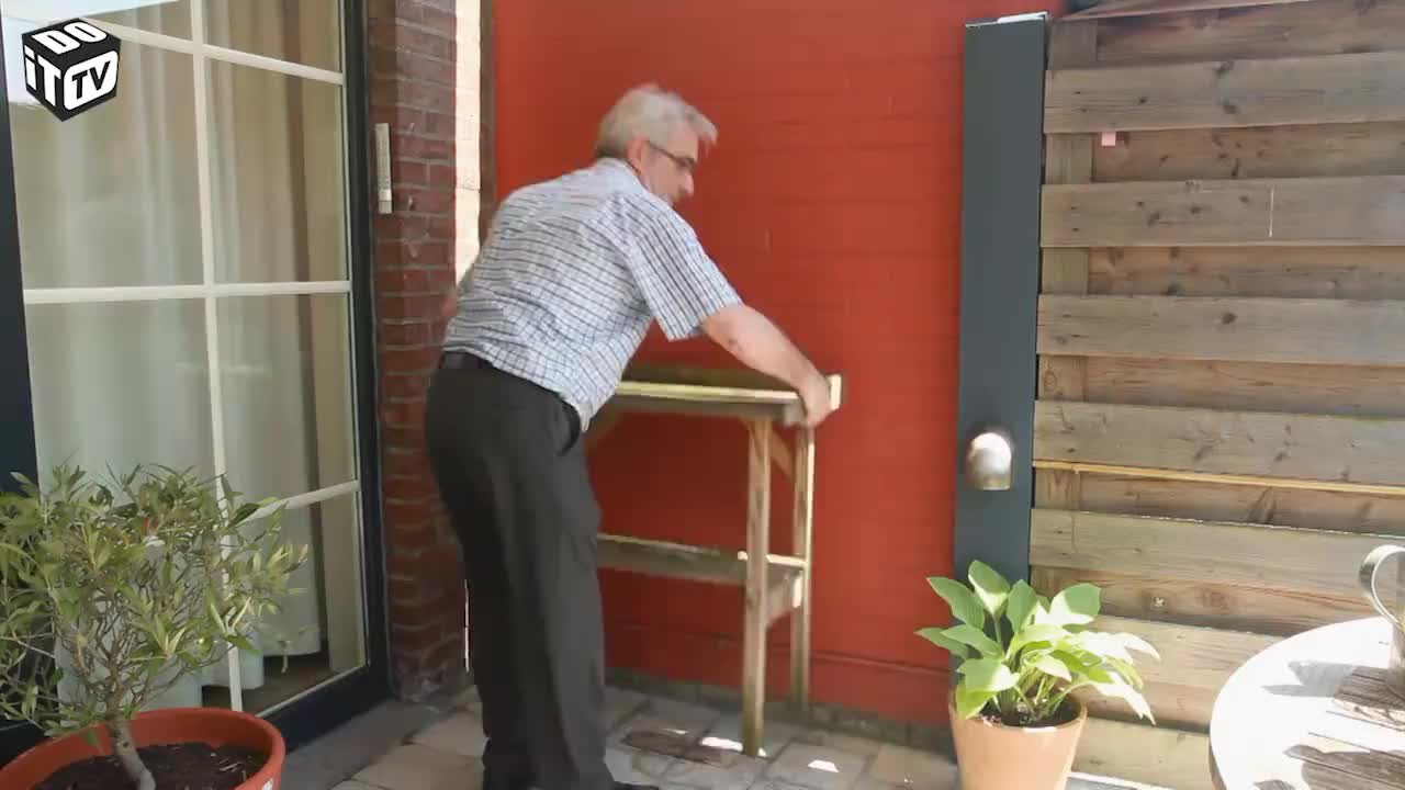 Zo maak je zelf een plantentafel