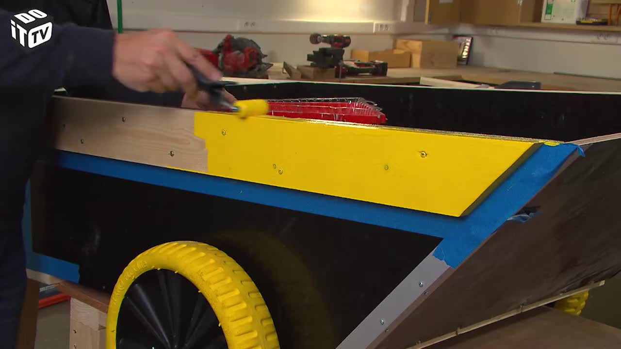 MAAK ZELF EEN STOOTKAR