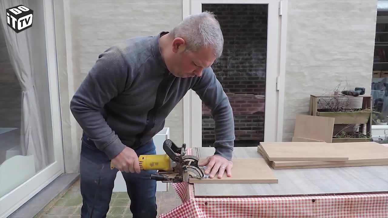 C'EST MOI QUI L'AI FAIT: ELEVATEUR POUR ARMOIRE DE CUISINE
