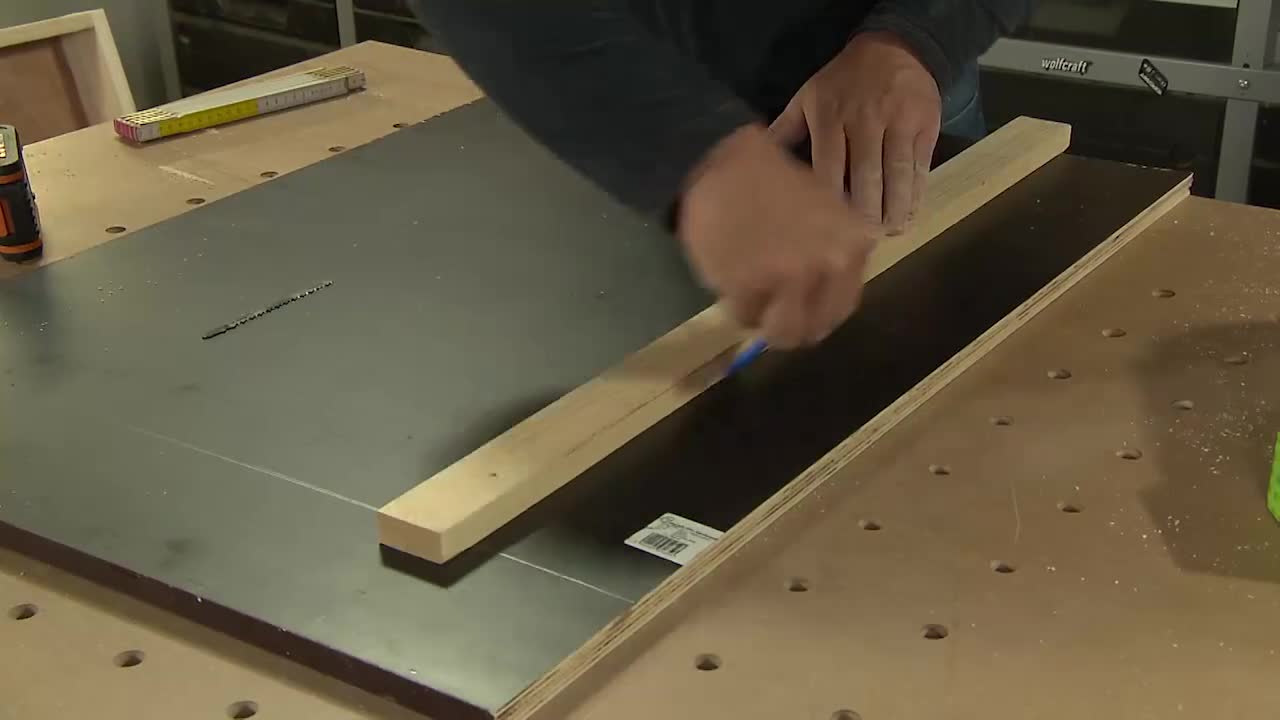 MAAK EEN GELEIDER VOOR JE DECOUPEERZAAG