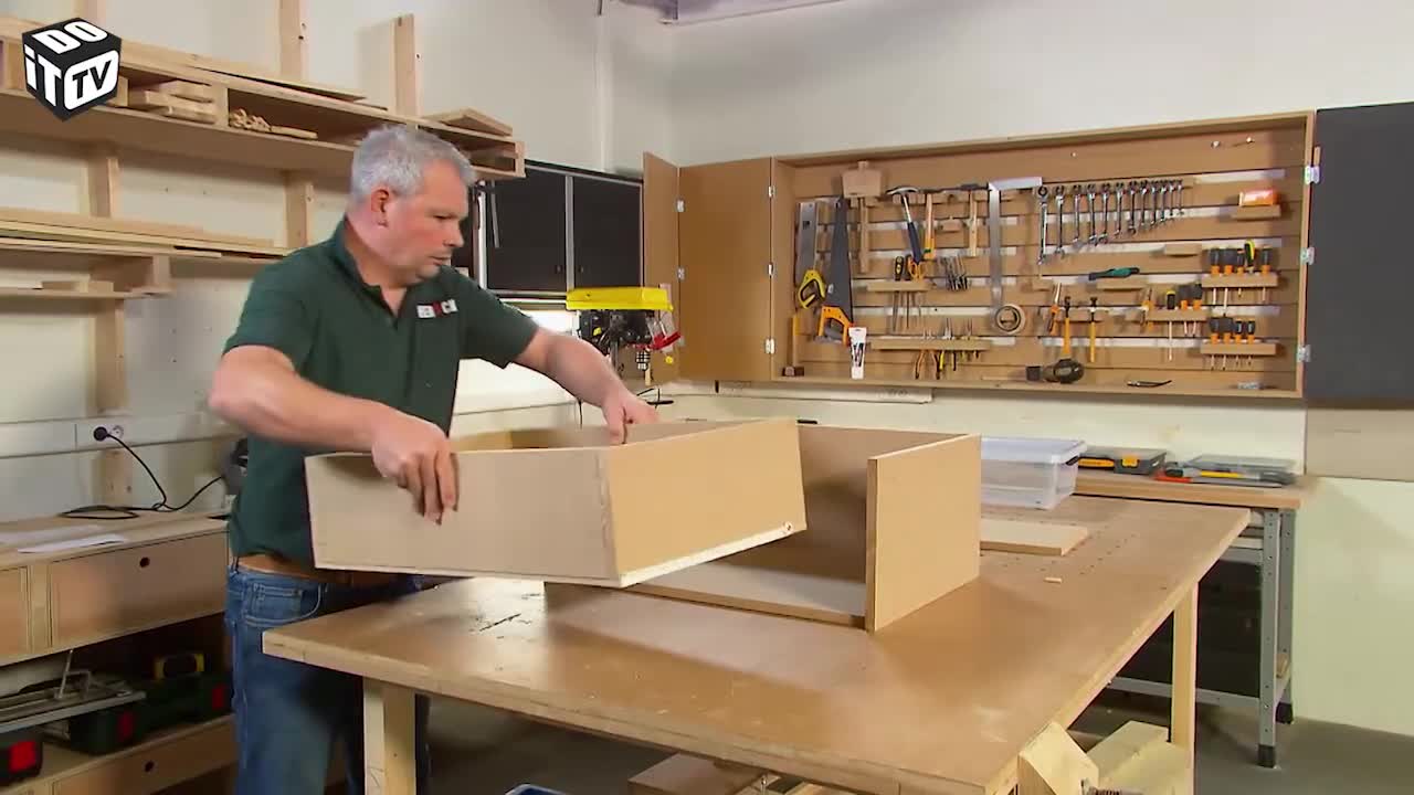 Une porte-gamelle et une commode en une pièce (partie 2)