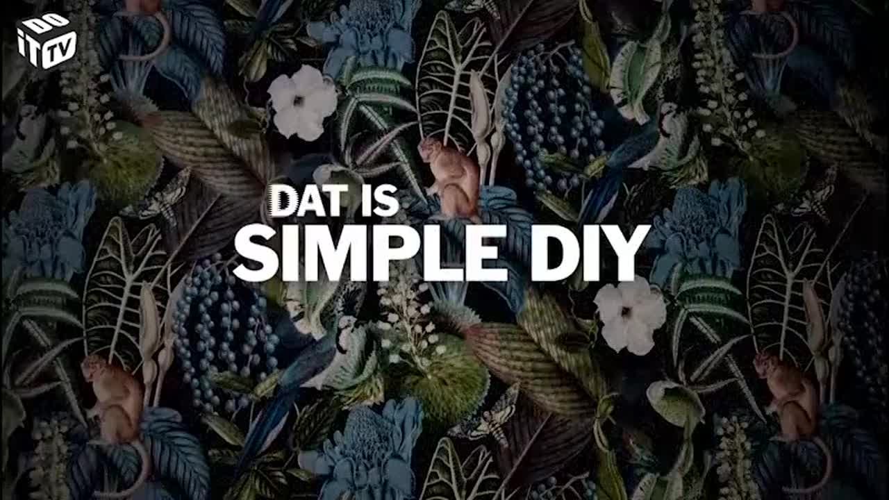 Étagère avec expérimentations peint