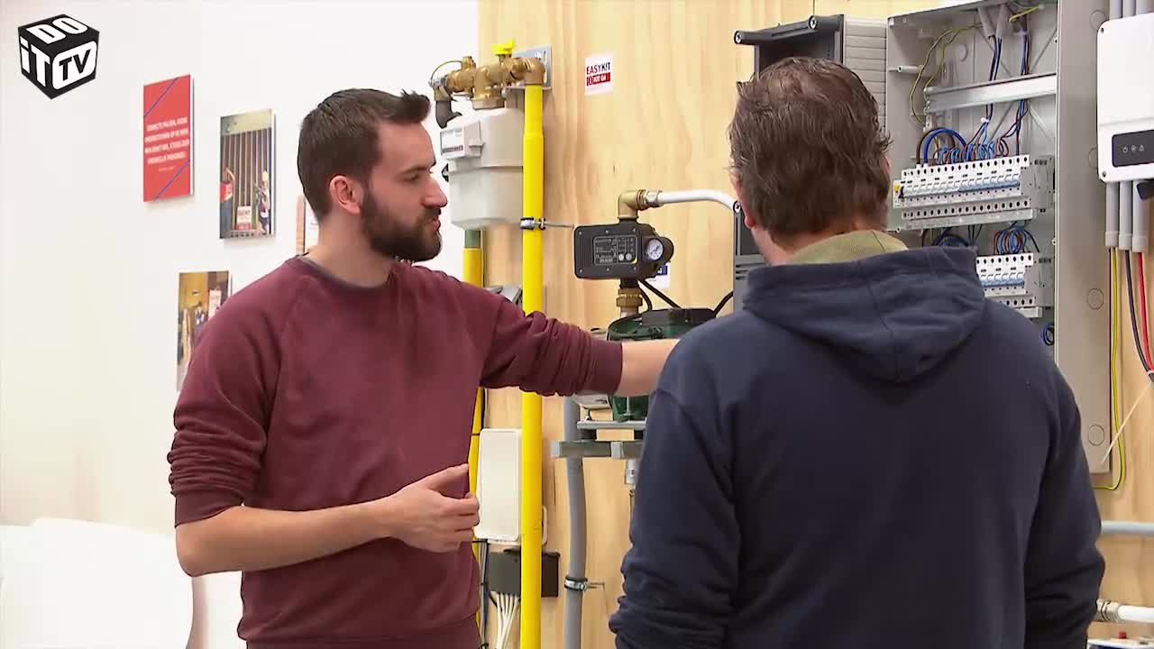 Zo sluit je zelf een zekeringkast aan